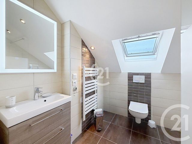 Appartement T3 à vendre - 4 pièces - 75.0 m2 - BELFORT - 90 - FRANCHE-COMTE - Century 21 Agence Du Théâtre