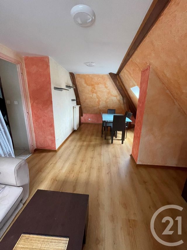 Appartement F2 à vendre - 2 pièces - 29.42 m2 - BELFORT - 90 - FRANCHE-COMTE - Century 21 Agence Du Théâtre Appartement F2 à vendre - 2 pièces - 29.42 m2 - BELFORT - 90 - FRANCHE-COMTE - Century 21 Agence Du Théâtre