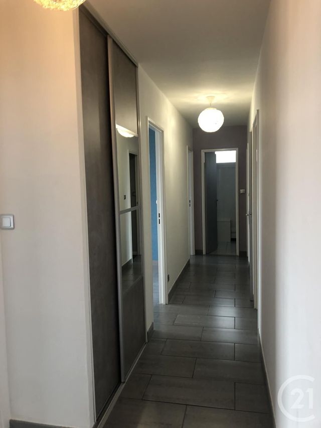 Appartement F4 à louer - 4 pièces - 73.0 m2 - BELFORT - 90 - FRANCHE-COMTE - Century 21 Agence Du Théâtre Appartement F4 à louer - 4 pièces - 73.0 m2 - BELFORT - 90 - FRANCHE-COMTE - Century 21 Agence Du Théâtre