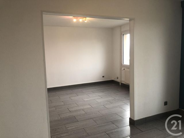 Appartement F4 à louer - 4 pièces - 73.0 m2 - BELFORT - 90 - FRANCHE-COMTE - Century 21 Agence Du Théâtre Appartement F4 à louer - 4 pièces - 73.0 m2 - BELFORT - 90 - FRANCHE-COMTE - Century 21 Agence Du Théâtre