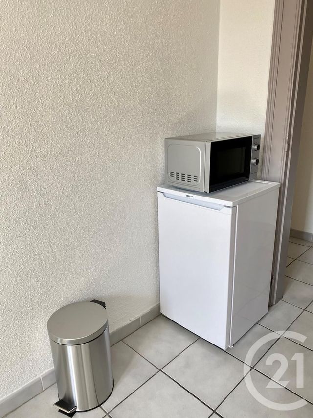 Appartement F1 à louer - 1 pièce - 25.0 m2 - BELFORT - 90 - FRANCHE-COMTE - Century 21 Agence Du Théâtre Appartement F1 à louer - 1 pièce - 25.0 m2 - BELFORT - 90 - FRANCHE-COMTE - Century 21 Agence Du Théâtre