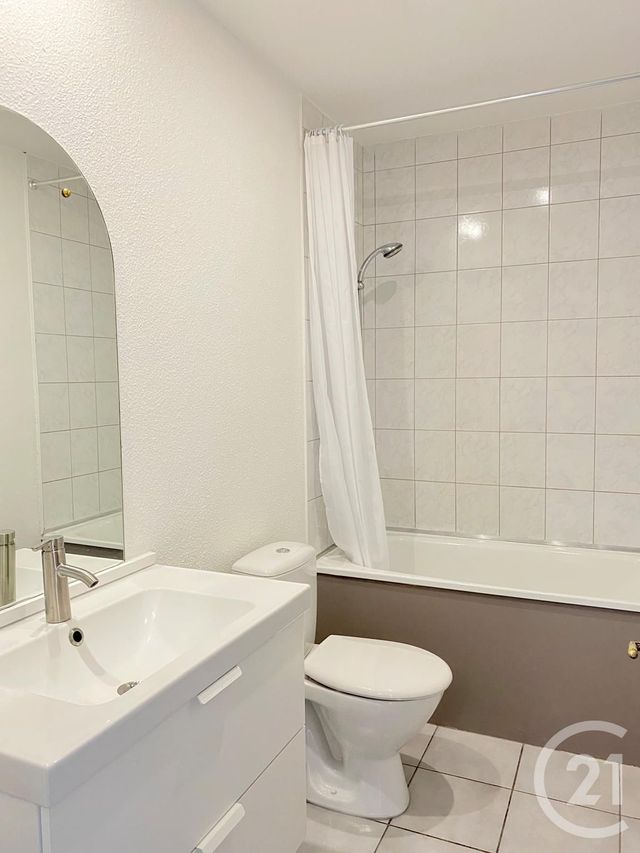 Appartement F1 à louer - 1 pièce - 25.0 m2 - BELFORT - 90 - FRANCHE-COMTE - Century 21 Agence Du Théâtre Appartement F1 à louer - 1 pièce - 25.0 m2 - BELFORT - 90 - FRANCHE-COMTE - Century 21 Agence Du Théâtre