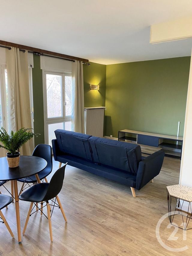 Appartement F3 à louer - 3 pièces - 64.0 m2 - BELFORT - 90 - FRANCHE-COMTE - Century 21 Agence Du Théâtre Appartement F3 à louer - 3 pièces - 64.0 m2 - BELFORT - 90 - FRANCHE-COMTE - Century 21 Agence Du Théâtre