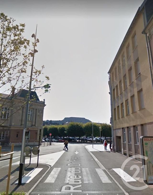 Appartement F1 à louer - 1 pièce - 19.0 m2 - BELFORT - 90 - FRANCHE-COMTE - Century 21 Agence Du Théâtre Appartement F1 à louer - 1 pièce - 19.0 m2 - BELFORT - 90 - FRANCHE-COMTE - Century 21 Agence Du Théâtre