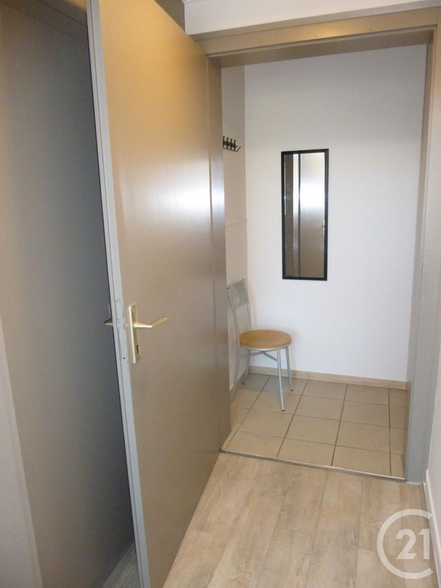 Appartement F1 à louer - 1 pièce - 19.0 m2 - BELFORT - 90 - FRANCHE-COMTE - Century 21 Agence Du Théâtre Appartement F1 à louer - 1 pièce - 19.0 m2 - BELFORT - 90 - FRANCHE-COMTE - Century 21 Agence Du Théâtre