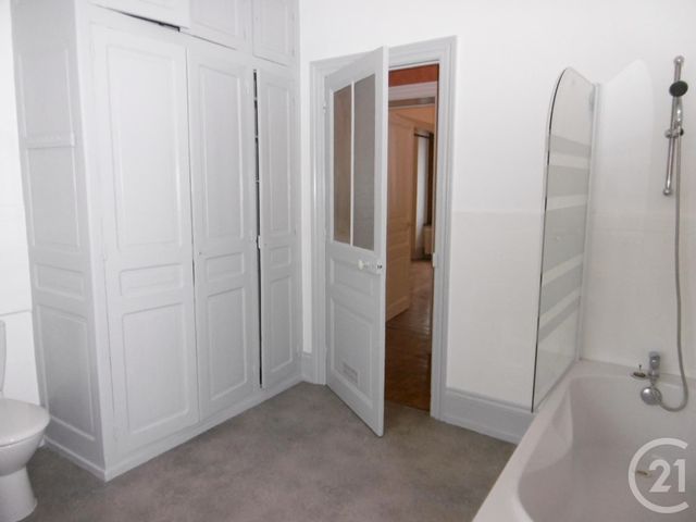 Appartement F3 à louer - 2 pièces - 67.0 m2 - BELFORT - 90 - FRANCHE-COMTE - Century 21 Agence Du Théâtre Appartement F3 à louer - 2 pièces - 67.0 m2 - BELFORT - 90 - FRANCHE-COMTE - Century 21 Agence Du Théâtre