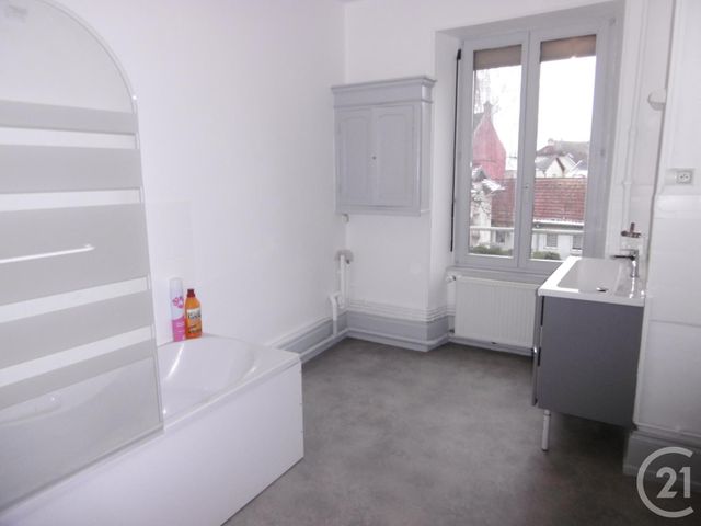 Appartement F3 à louer - 2 pièces - 67.0 m2 - BELFORT - 90 - FRANCHE-COMTE - Century 21 Agence Du Théâtre Appartement F3 à louer - 2 pièces - 67.0 m2 - BELFORT - 90 - FRANCHE-COMTE - Century 21 Agence Du Théâtre