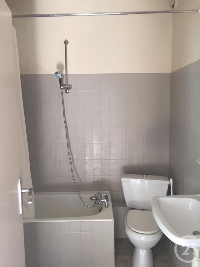 Appartement F1 à louer - 1 pièce - 26.58 m2 - BELFORT - 90 - FRANCHE-COMTE - Century 21 Agence Du Théâtre Appartement F1 à louer - 1 pièce - 26.58 m2 - BELFORT - 90 - FRANCHE-COMTE - Century 21 Agence Du Théâtre