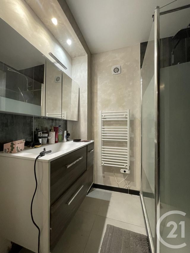 Appartement T3 à vendre - 3 pièces - 63.63 m2 - BELFORT - 90 - FRANCHE-COMTE - Century 21 Agence Du Théâtre Appartement T3 à vendre - 3 pièces - 63.63 m2 - BELFORT - 90 - FRANCHE-COMTE - Century 21 Agence Du Théâtre