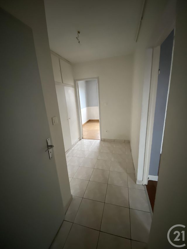Appartement F4 à vendre - 4 pièces - 75.0 m2 - BELFORT - 90 - FRANCHE-COMTE - Century 21 Agence Du Théâtre Appartement F4 à vendre - 4 pièces - 75.0 m2 - BELFORT - 90 - FRANCHE-COMTE - Century 21 Agence Du Théâtre