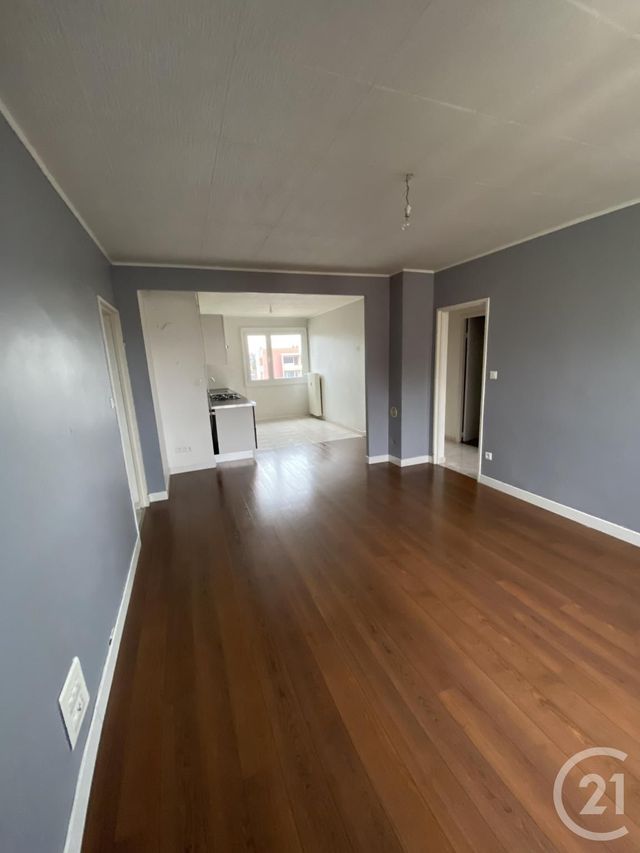 Appartement F4 à vendre - 4 pièces - 75.0 m2 - BELFORT - 90 - FRANCHE-COMTE - Century 21 Agence Du Théâtre Appartement F4 à vendre - 4 pièces - 75.0 m2 - BELFORT - 90 - FRANCHE-COMTE - Century 21 Agence Du Théâtre