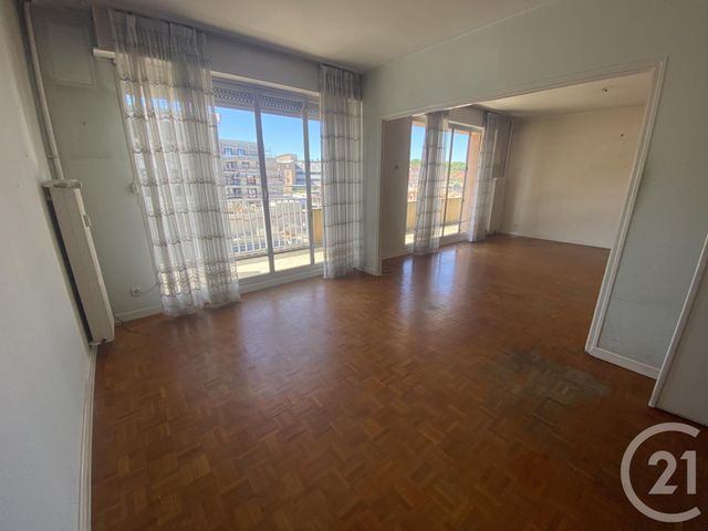 Afficher la photo en grand Appartement F5 à vendre - 5 pièces - 95.75 m2 - BELFORT - 90 - FRANCHE-COMTE - Century 21 Agence Du Théâtre