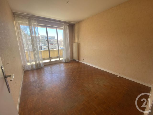 Afficher la photo en grand Appartement F5 à vendre - 5 pièces - 95.75 m2 - BELFORT - 90 - FRANCHE-COMTE - Century 21 Agence Du Théâtre