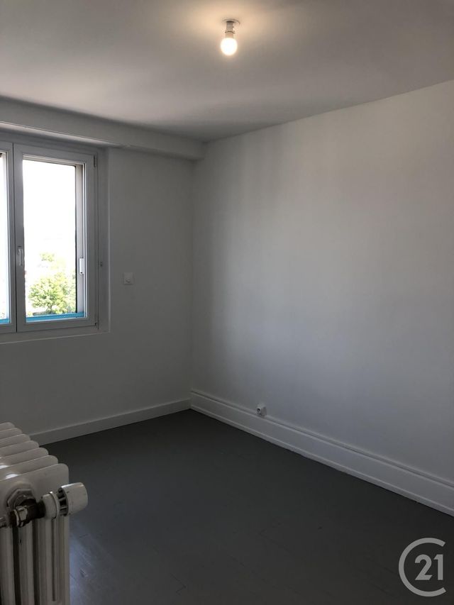 Afficher la photo en grand appartement à louer - 5 pièces - 85.1 m2 - BELFORT - 90 - FRANCHE-COMTE - Century 21 Agence Du Théâtre