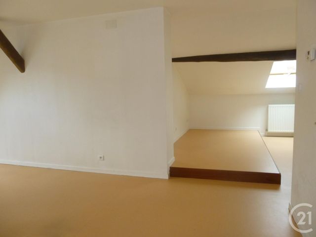 Afficher la photo en grand Appartement F3 à louer - 3 pièces - 60.0 m2 - BAVILLIERS - 90 - FRANCHE-COMTE - Century 21 Agence Du Théâtre