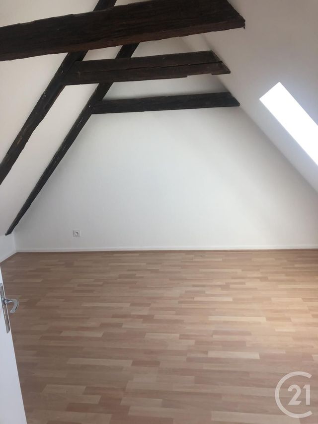 Afficher la photo en grand appartement à louer - 3 pièces - 60.0 m2 - DELLE - 90 - FRANCHE-COMTE - Century 21 Agence Du Théâtre