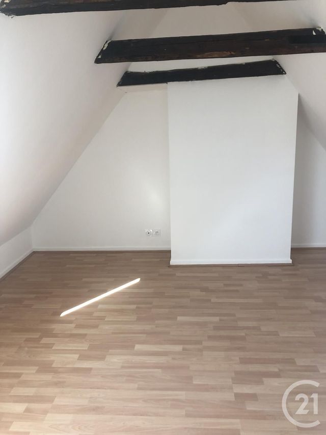 Afficher la photo en grand appartement à louer - 3 pièces - 60.0 m2 - DELLE - 90 - FRANCHE-COMTE - Century 21 Agence Du Théâtre