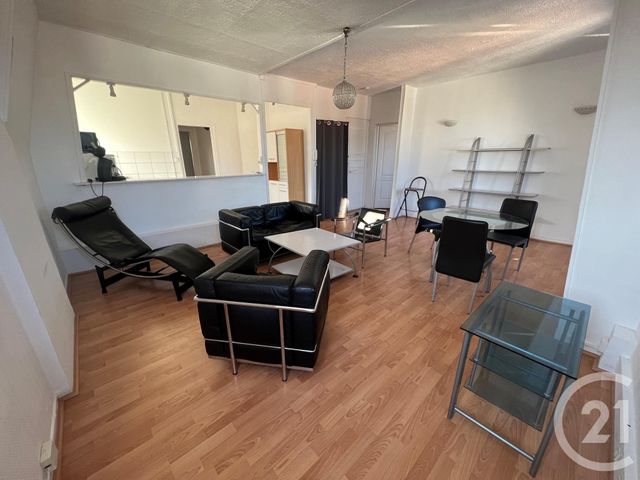 Appartement F3 à louer - 3 pièces - 60.0 m2 - BELFORT - 90 - FRANCHE-COMTE - Century 21 Agence Du Théâtre
