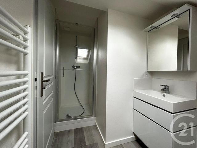 Appartement F2 à louer - 2 pièces - 39.5 m2 - CRAVANCHE - 90 - FRANCHE-COMTE - Century 21 Agence Du Théâtre