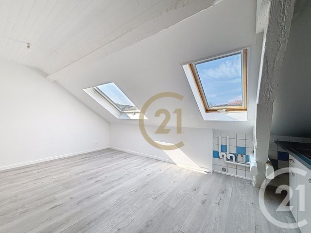 Appartement F2 à louer - 2 pièces - 39.5 m2 - CRAVANCHE - 90 - FRANCHE-COMTE - Century 21 Agence Du Théâtre