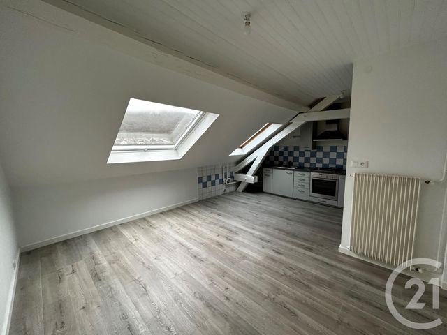 Appartement F2 à louer - 2 pièces - 39.5 m2 - CRAVANCHE - 90 - FRANCHE-COMTE - Century 21 Agence Du Théâtre