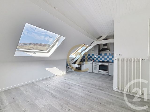 Appartement F2 à louer - 2 pièces - 39.5 m2 - CRAVANCHE - 90 - FRANCHE-COMTE - Century 21 Agence Du Théâtre