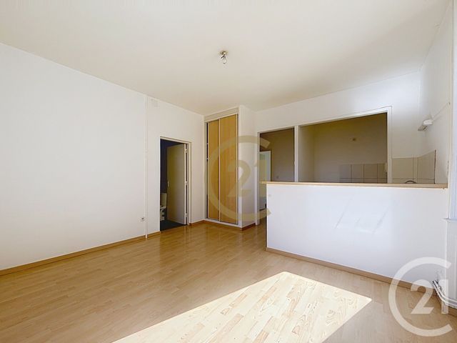 Appartement F2 à louer - 2 pièces - 41.0 m2 - BEAUCOURT - 90 - FRANCHE-COMTE - Century 21 Agence Du Théâtre