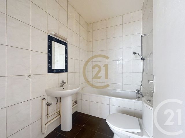 Appartement F2 à louer - 2 pièces - 41.0 m2 - BEAUCOURT - 90 - FRANCHE-COMTE - Century 21 Agence Du Théâtre
