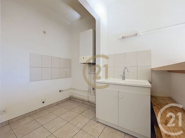 Appartement F2 à louer - 2 pièces - 41.0 m2 - BEAUCOURT - 90 - FRANCHE-COMTE - Century 21 Agence Du Théâtre