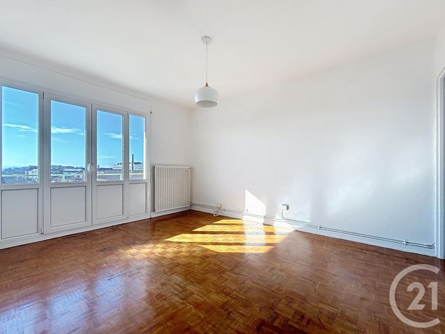 Appartement F3 à louer - 3 pièces - 51.2 m2 - BELFORT - 90 - FRANCHE-COMTE - Century 21 Agence Du Théâtre