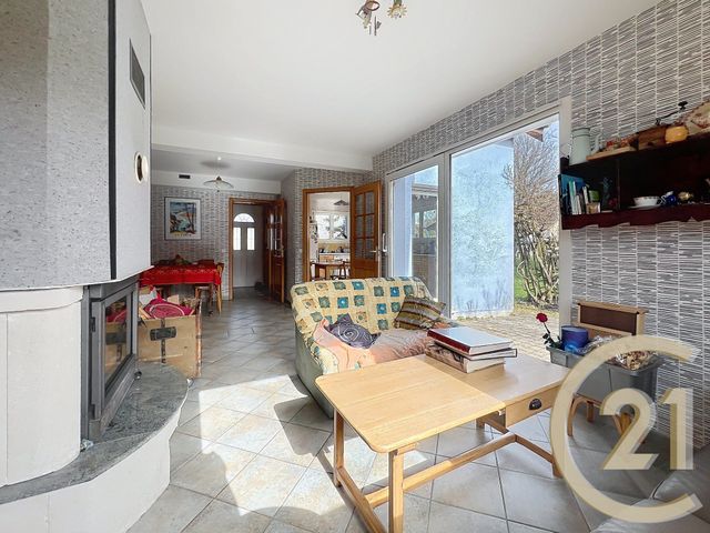 maison à vendre - 8 pièces - 159.0 m2 - BUC - 90 - FRANCHE-COMTE - Century 21 Agence Du Théâtre