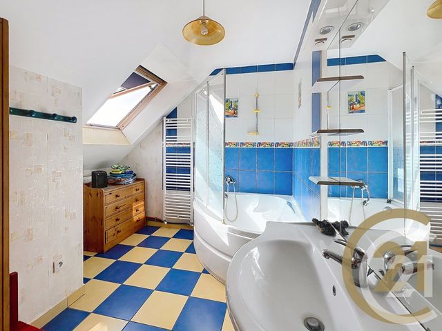 maison à vendre - 8 pièces - 159.0 m2 - BUC - 90 - FRANCHE-COMTE - Century 21 Agence Du Théâtre