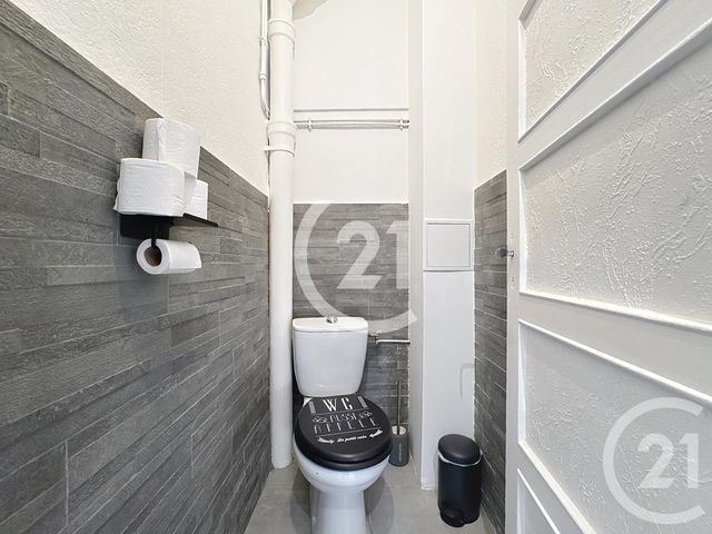 Appartement T3 à vendre - 3 pièces - 58.49 m2 - BELFORT - 90 - FRANCHE-COMTE - Century 21 Agence Du Théâtre