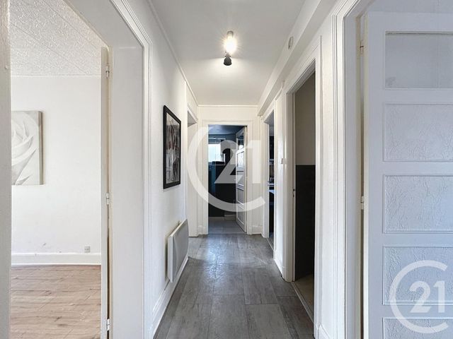 Appartement T3 à vendre - 3 pièces - 58.49 m2 - BELFORT - 90 - FRANCHE-COMTE - Century 21 Agence Du Théâtre