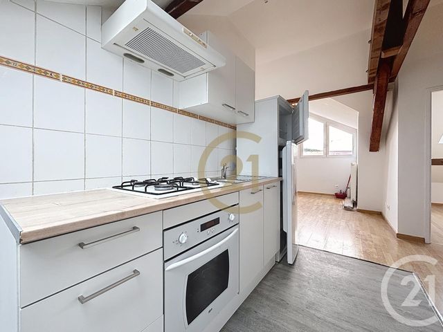 Afficher la photo en grand Appartement F3 à louer - 3 pièces - 60.0 m2 - BELFORT - 90 - FRANCHE-COMTE - Century 21 Agence Du Théâtre