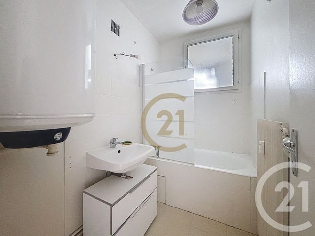 Appartement F4 à louer - 4 pièces - 67.0 m2 - BELFORT - 90 - FRANCHE-COMTE - Century 21 Agence Du Théâtre