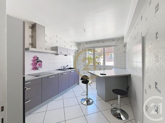 Appartement F3 à vendre - 3 pièces - 68.0 m2 - CHATENOIS LES FORGES - 90 - FRANCHE-COMTE - Century 21 Agence Du Théâtre