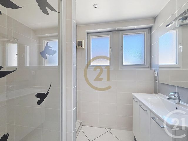 Appartement F3 à vendre - 3 pièces - 68.0 m2 - CHATENOIS LES FORGES - 90 - FRANCHE-COMTE - Century 21 Agence Du Théâtre