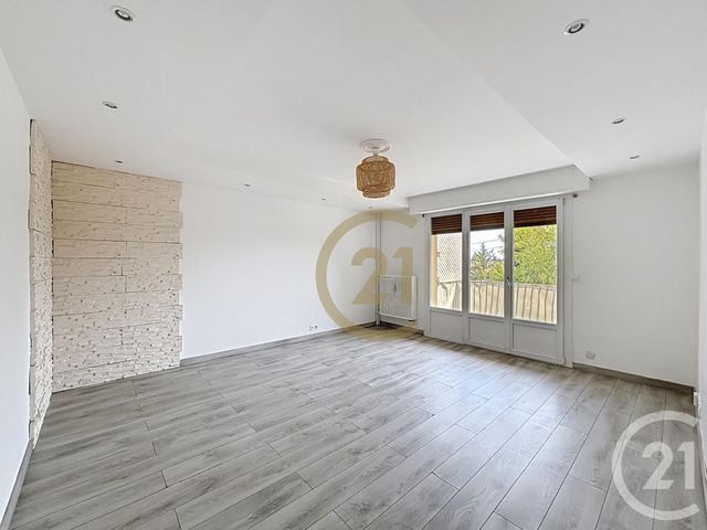 Appartement F3 à louer - 3 pièces - 67.49 m2 - BELFORT - 90 - FRANCHE-COMTE - Century 21 Agence Du Théâtre