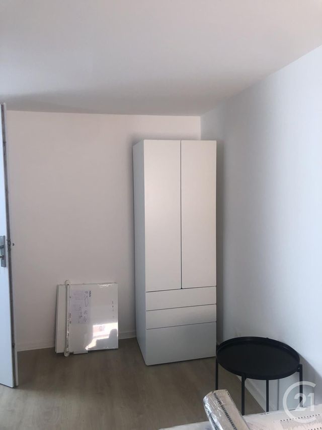 Afficher la photo en grand Appartement Studio à louer - 1 pièce - 25.0 m2 - BELFORT - 90 - FRANCHE-COMTE - Century 21 Agence Du Théâtre