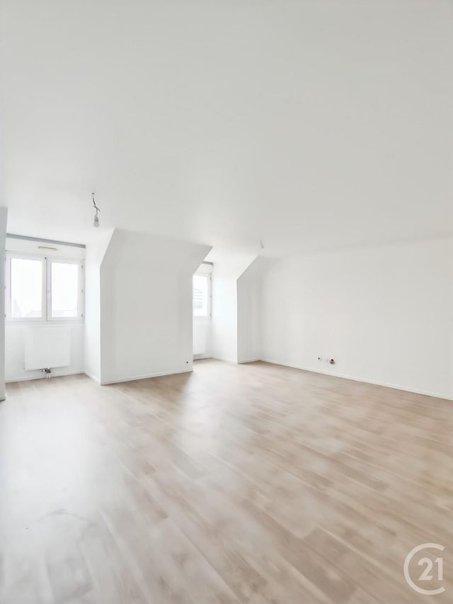 Appartement F6 à vendre - 6 pièces - 123.69 m2 - VALDOIE - 90 - FRANCHE-COMTE - Century 21 Agence Du Théâtre