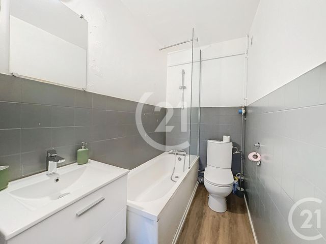 Afficher la photo en grand Appartement T3 à vendre - 3 pièces - 46.57 m2 - BELFORT - 90 - FRANCHE-COMTE - Century 21 Agence Du Théâtre