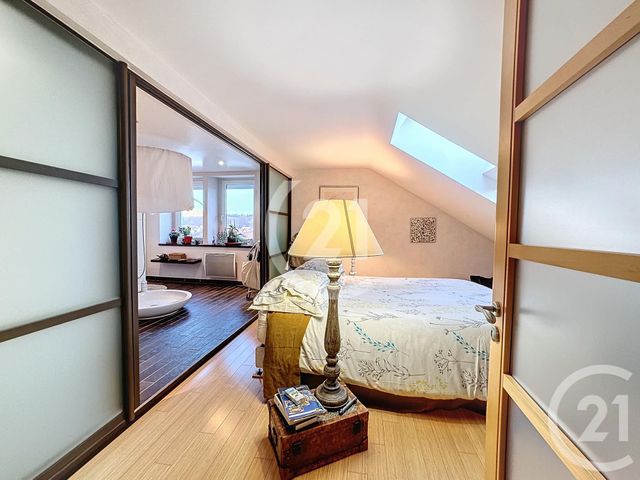 Appartement T4 à vendre - 3 pièces - 124.0 m2 - VALDOIE - 90 - FRANCHE-COMTE - Century 21 Agence Du Théâtre