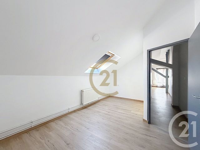 Appartement F3 à louer - 3 pièces - 73.0 m2 - BELFORT - 90 - FRANCHE-COMTE - Century 21 Agence Du Théâtre