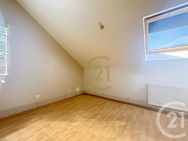 Appartement F3 à louer - 3 pièces - 73.0 m2 - BELFORT - 90 - FRANCHE-COMTE - Century 21 Agence Du Théâtre