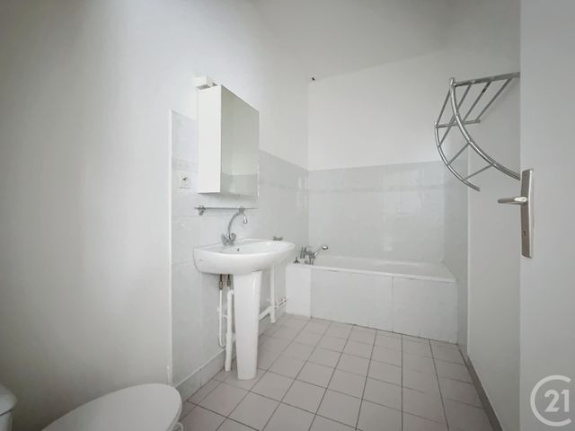 Appartement F1 à louer - 1 pièce - 33.2 m2 - VALDOIE - 90 - FRANCHE-COMTE - Century 21 Agence Du Théâtre