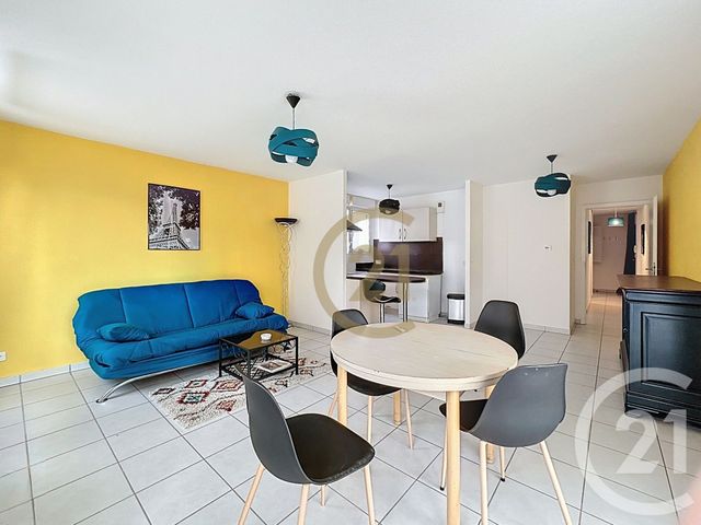 Appartement F3 à vendre - 3 pièces - 66.11 m2 - EVETTE SALBERT - 90 - FRANCHE-COMTE - Century 21 Agence Du Théâtre