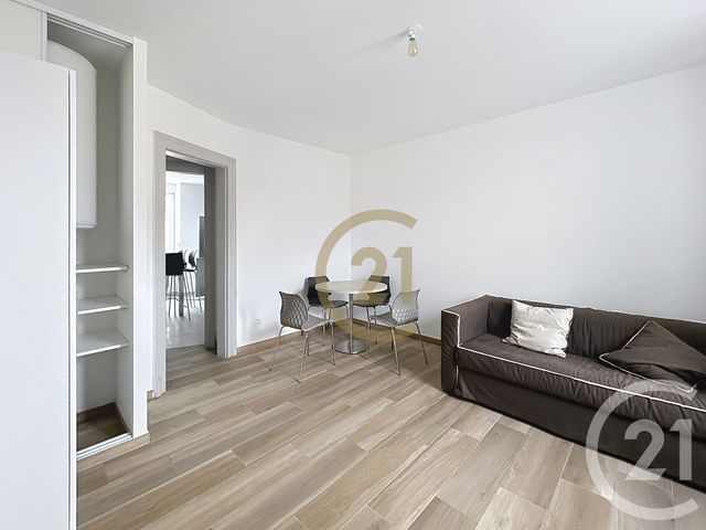 Appartement F1 à louer - 1 pièce - 32.9 m2 - BELFORT - 90 - FRANCHE-COMTE - Century 21 Agence Du Théâtre
