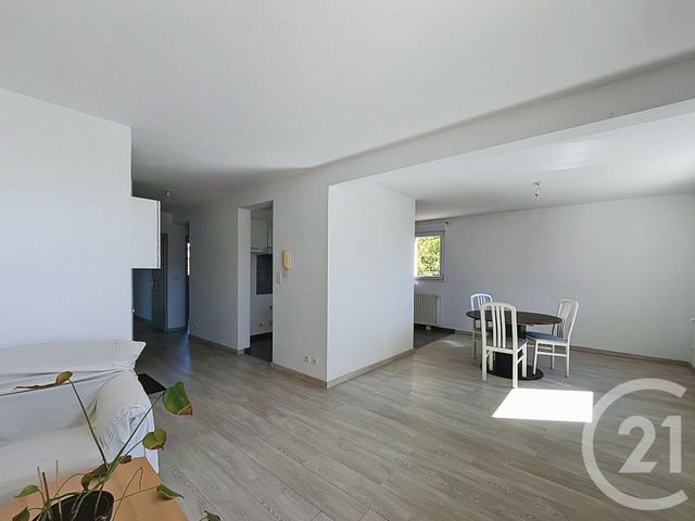 Appartement F4 à vendre - 3 pièces - 76.88 m2 - BELFORT - 90 - FRANCHE-COMTE - Century 21 Agence Du Théâtre
