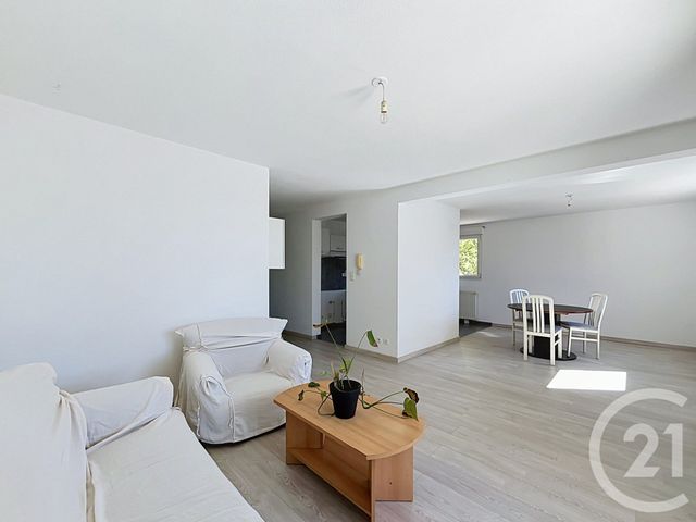 Appartement F4 à vendre - 3 pièces - 76.88 m2 - BELFORT - 90 - FRANCHE-COMTE - Century 21 Agence Du Théâtre